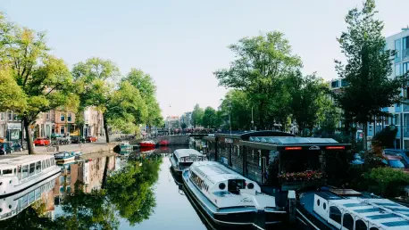 How to Master Small Space Design on a Houseboat?